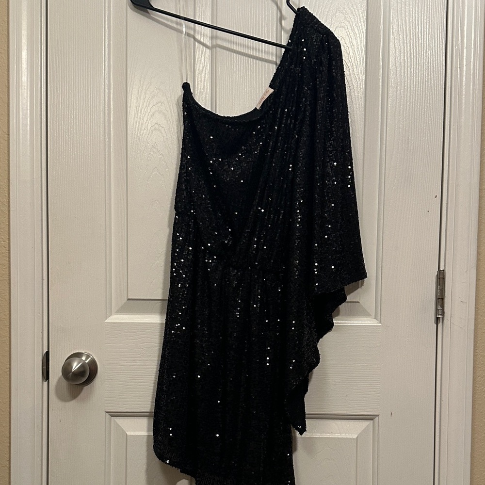 Elegant Black One Shoulder Dress